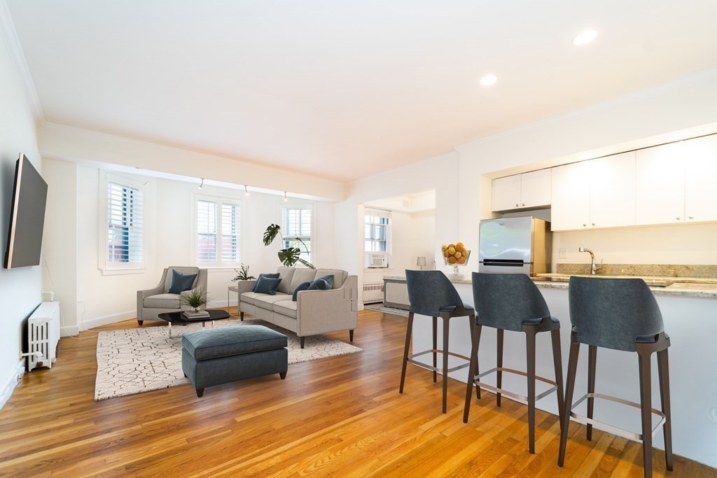 236 Beacon St # 1H