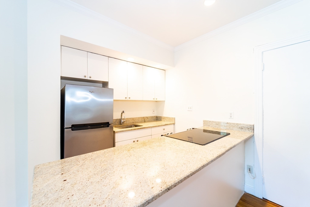 236 Beacon St # 1H