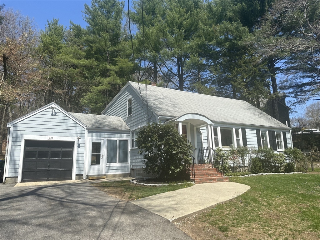 225 Woodland Road