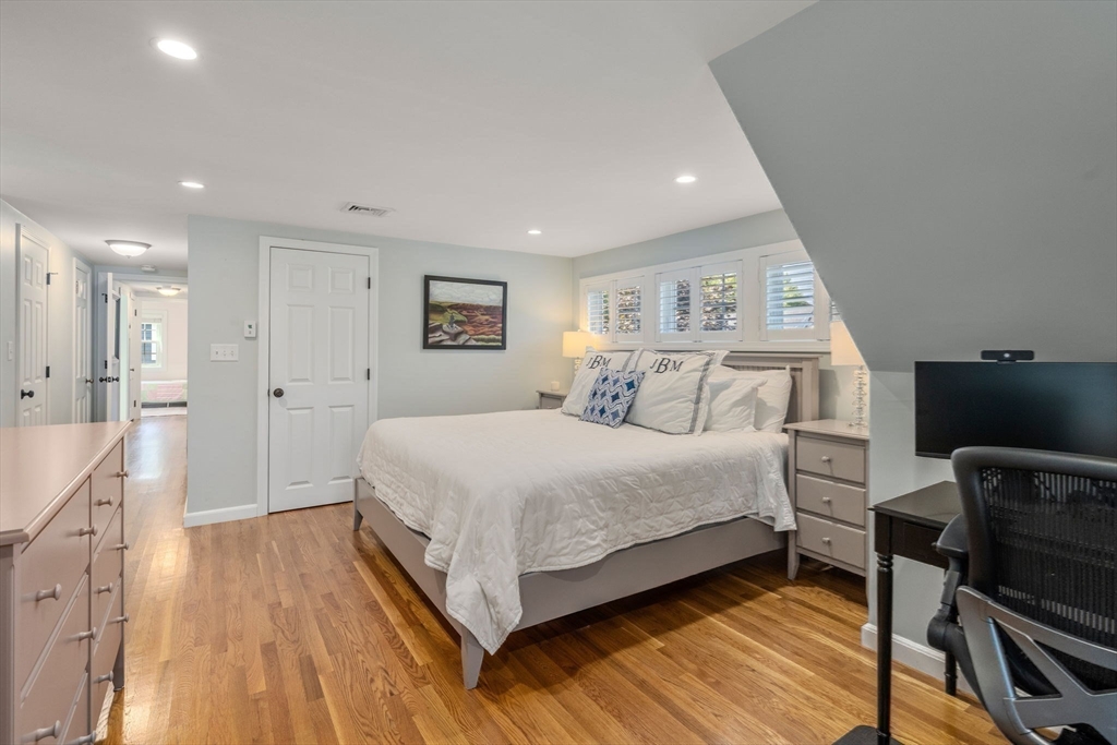 33 Coolidge Road