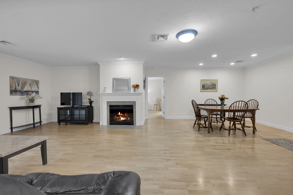 1 Lenox St # 203