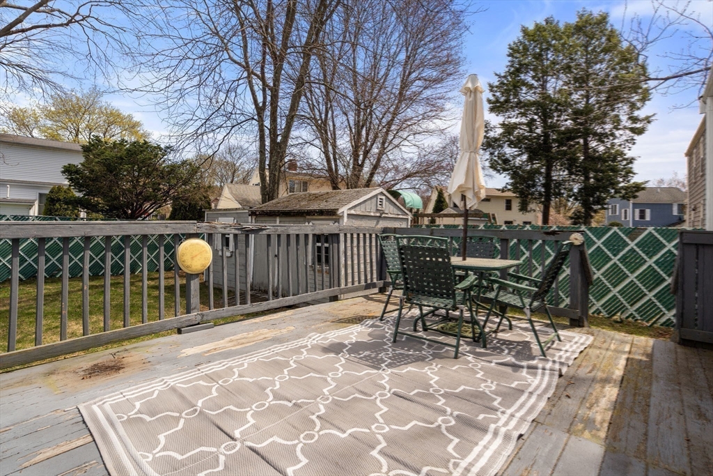 28 Saint Dennis Dr