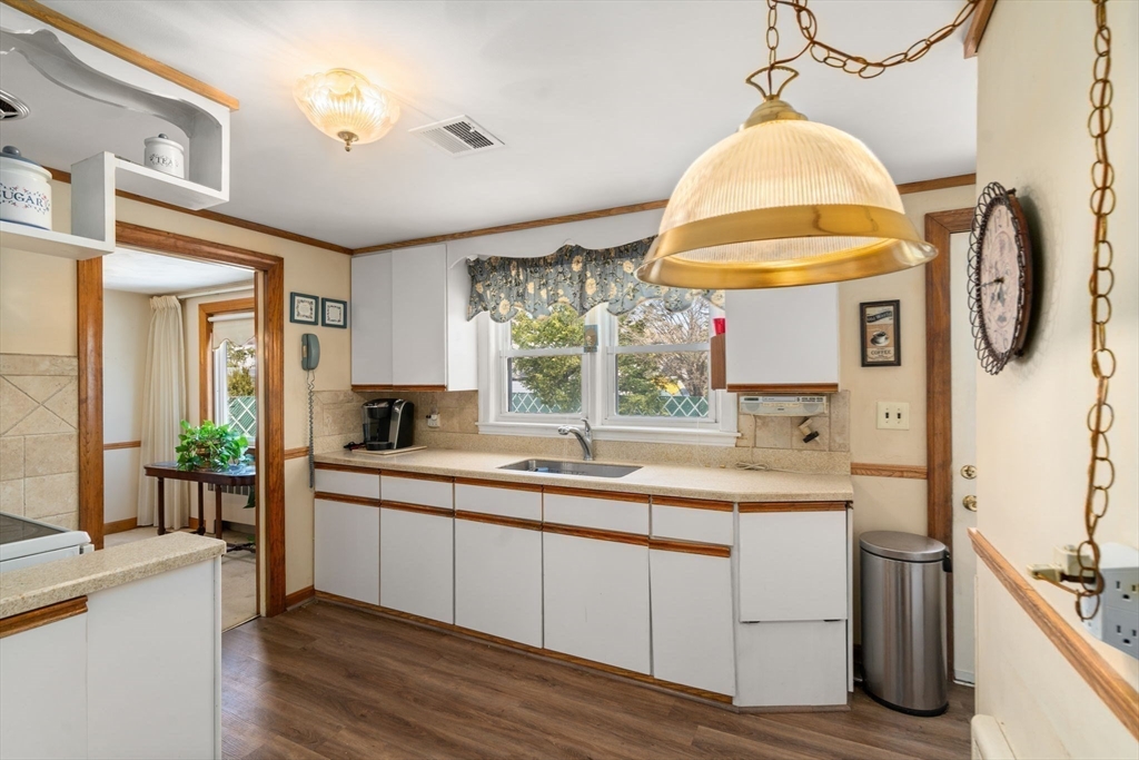 28 Saint Dennis Dr