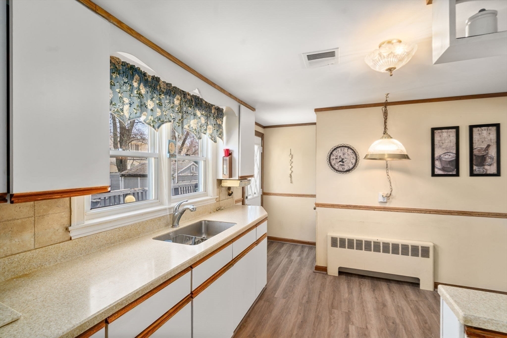 28 Saint Dennis Dr