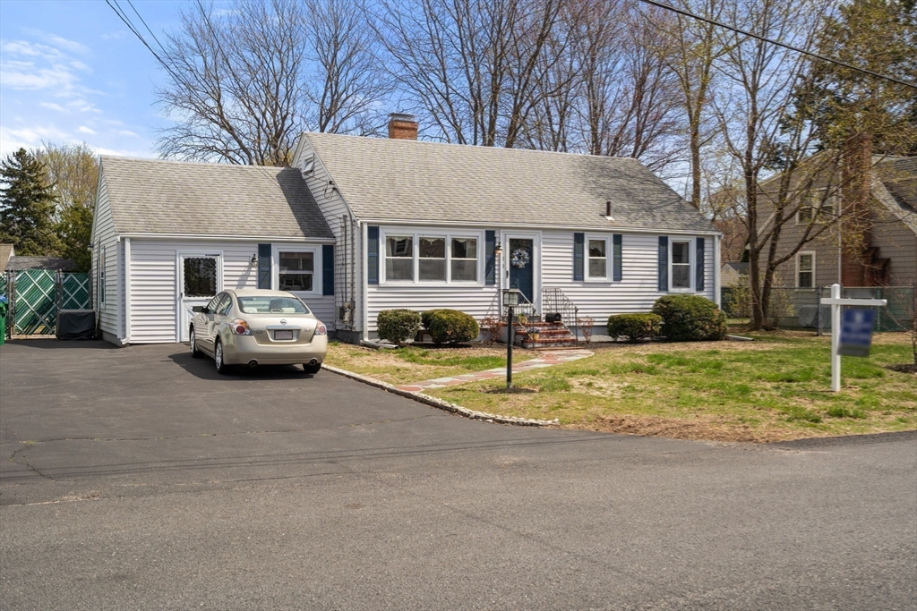 28 Saint Dennis Dr