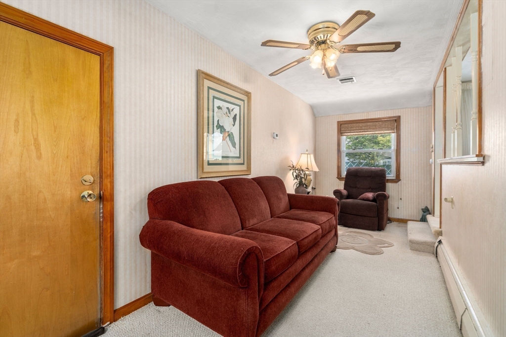 28 Saint Dennis Dr