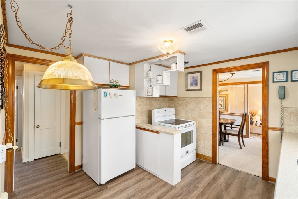 28 Saint Dennis Dr