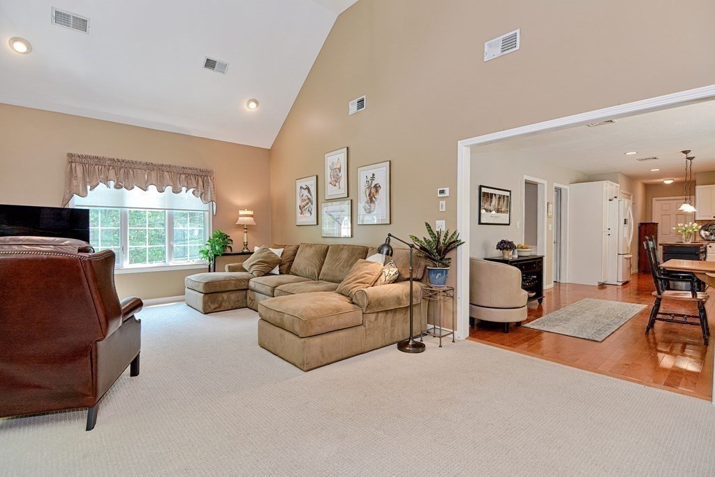 9 Eastmount Rd