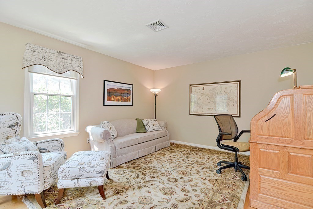 9 Eastmount Rd