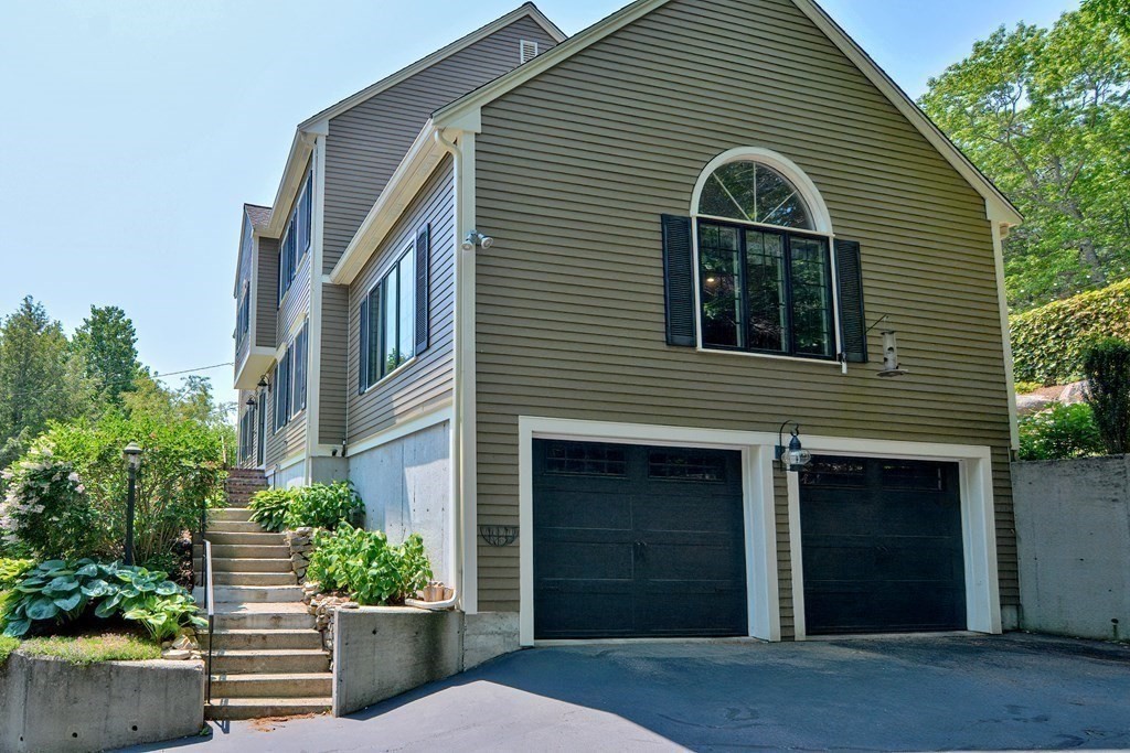 9 Eastmount Rd