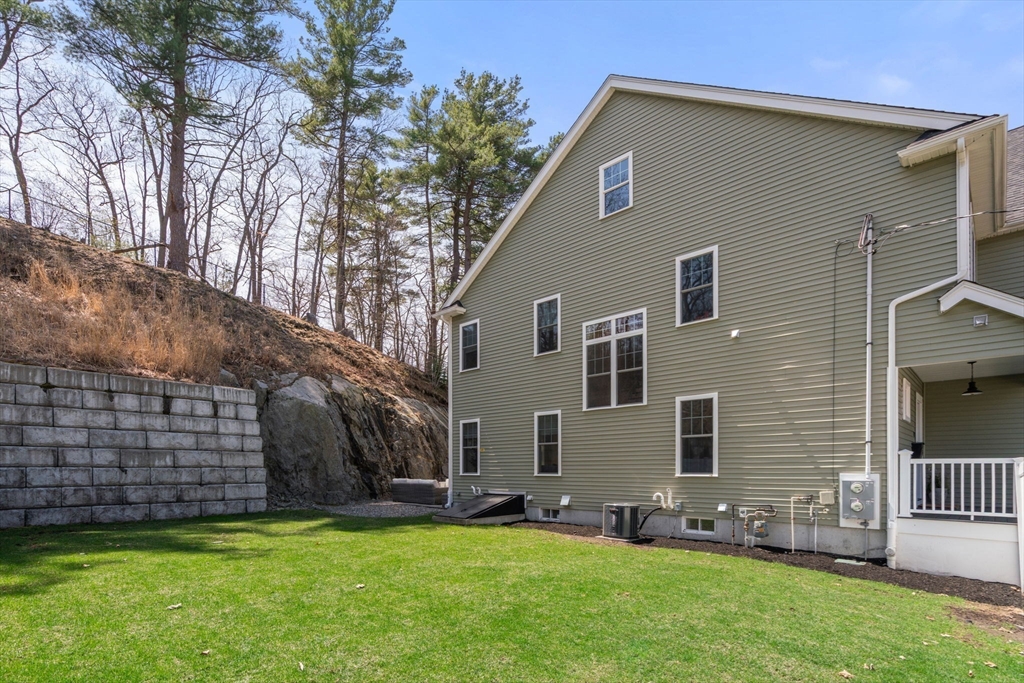 218 High St # 1