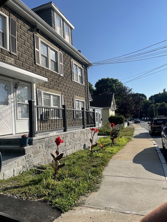 257 East St # 1