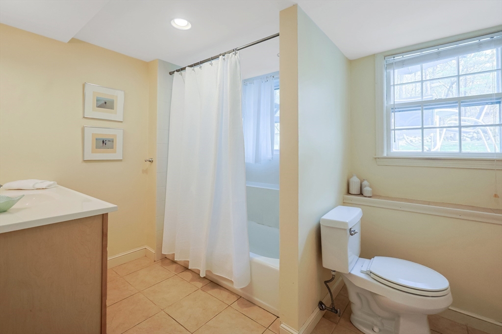 17 Tamarack Road