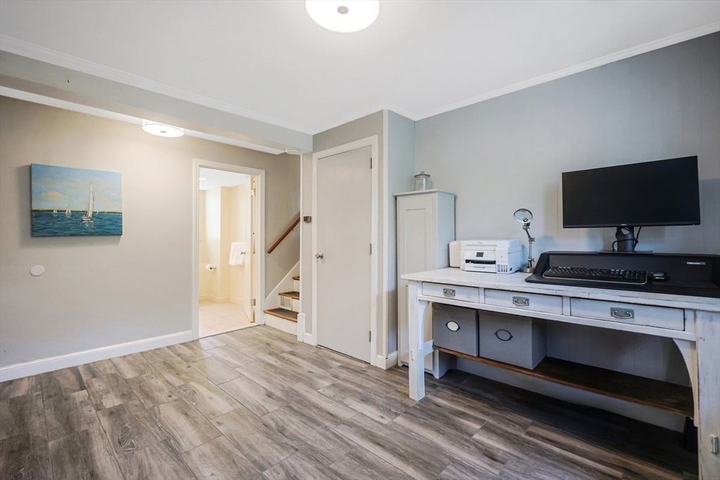 17 Tamarack Road