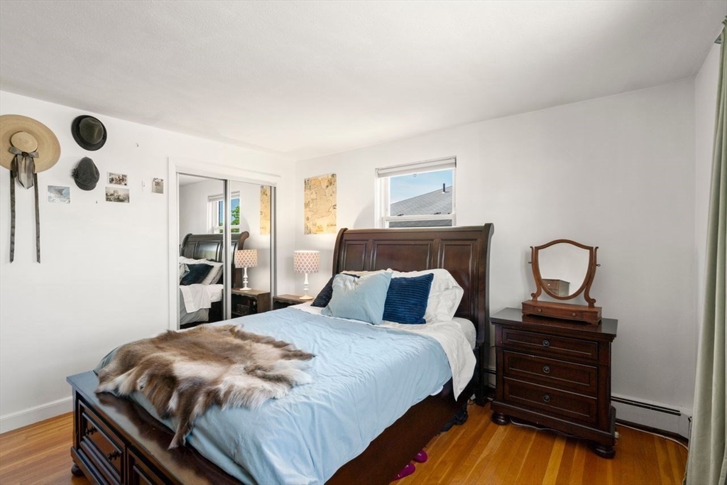 51 Warren St # 2 Unit: 2-2