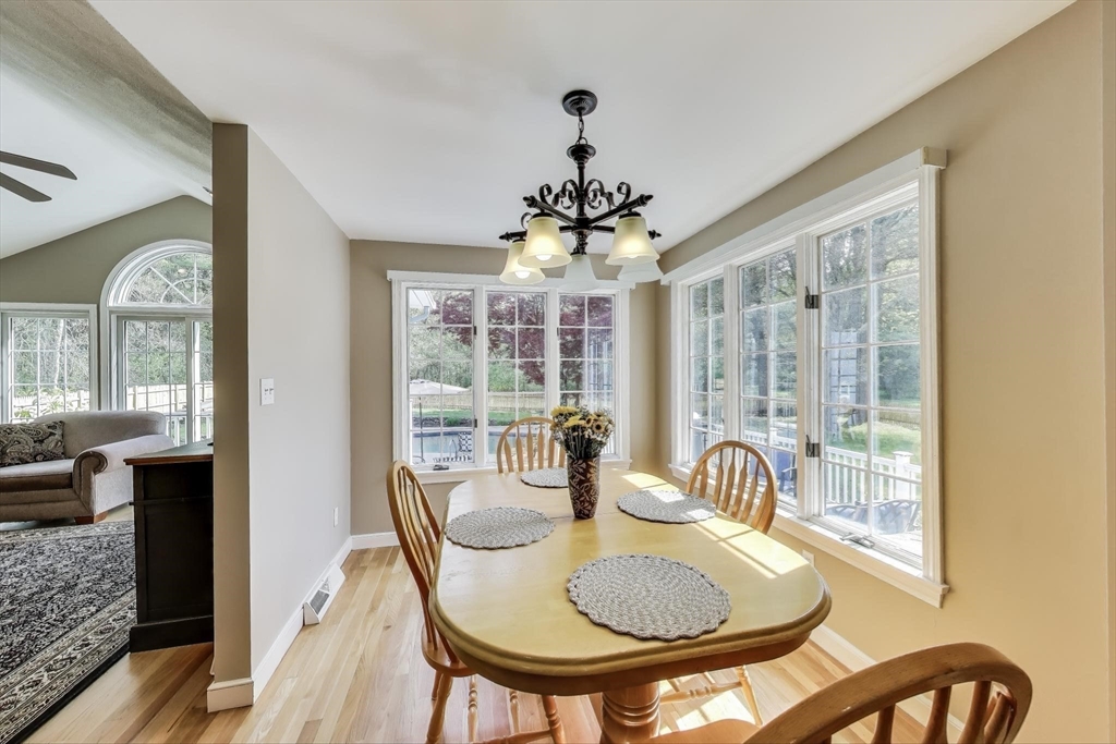 24 Spruce Dr