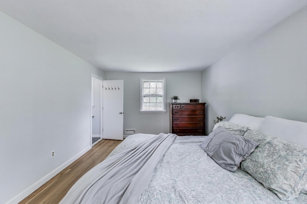 24 Spruce Dr