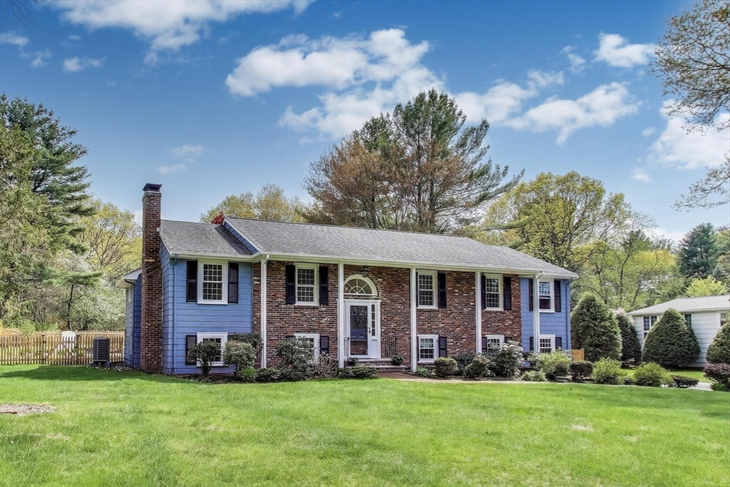 24 Spruce Dr