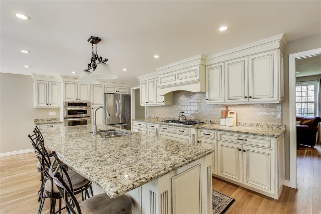 24 Spruce Dr