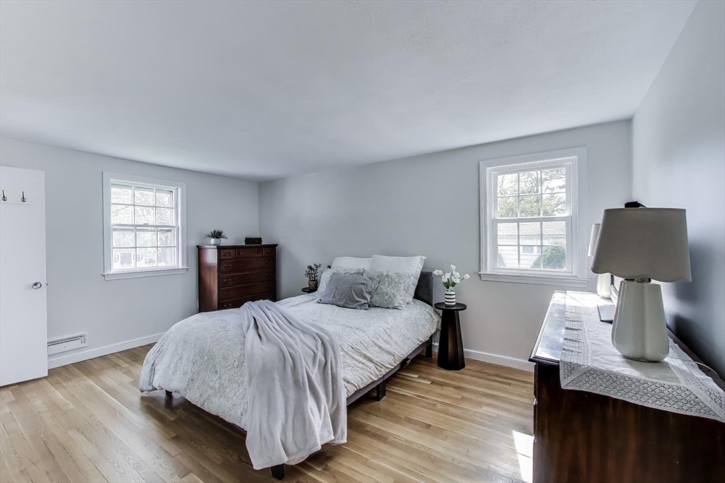 24 Spruce Dr