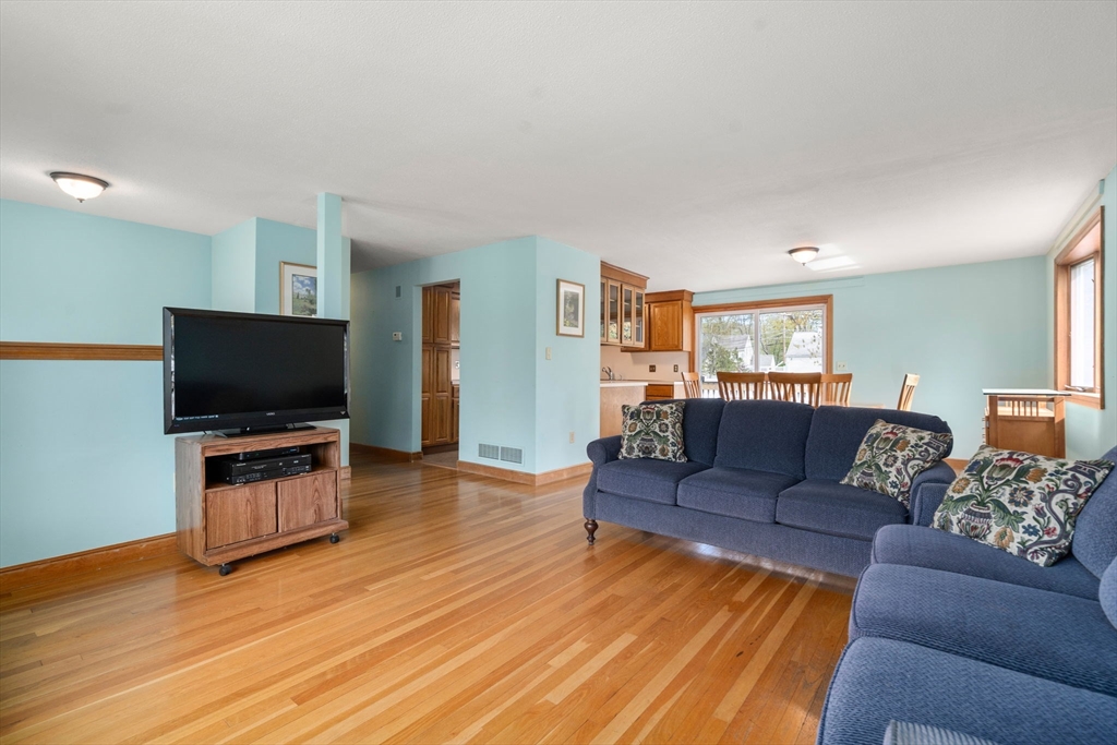 28 Arnold Rd