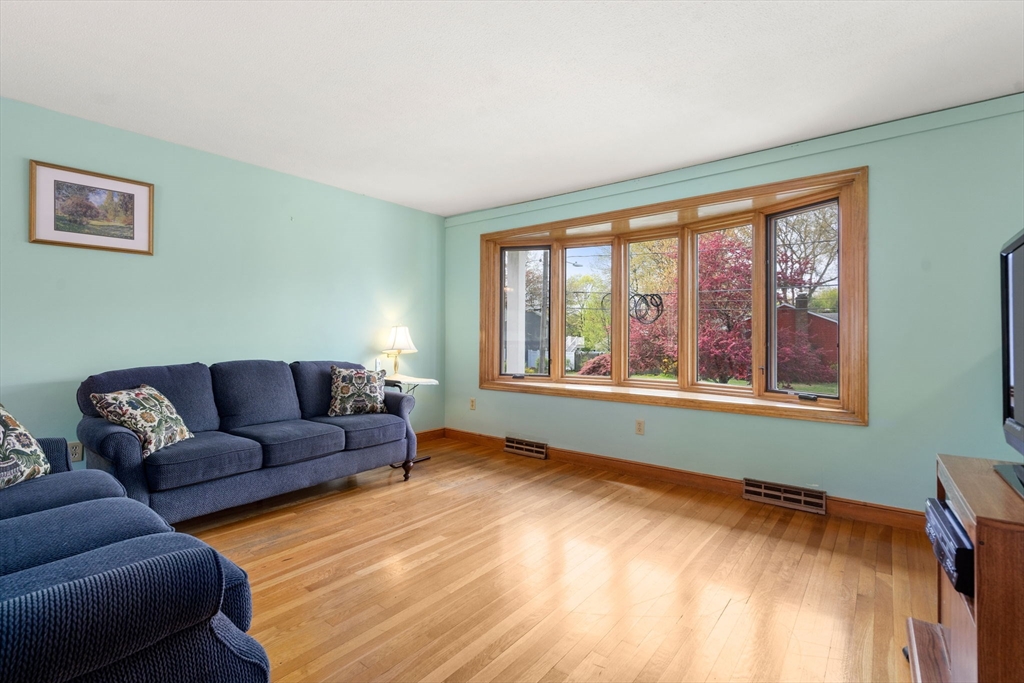 28 Arnold Rd