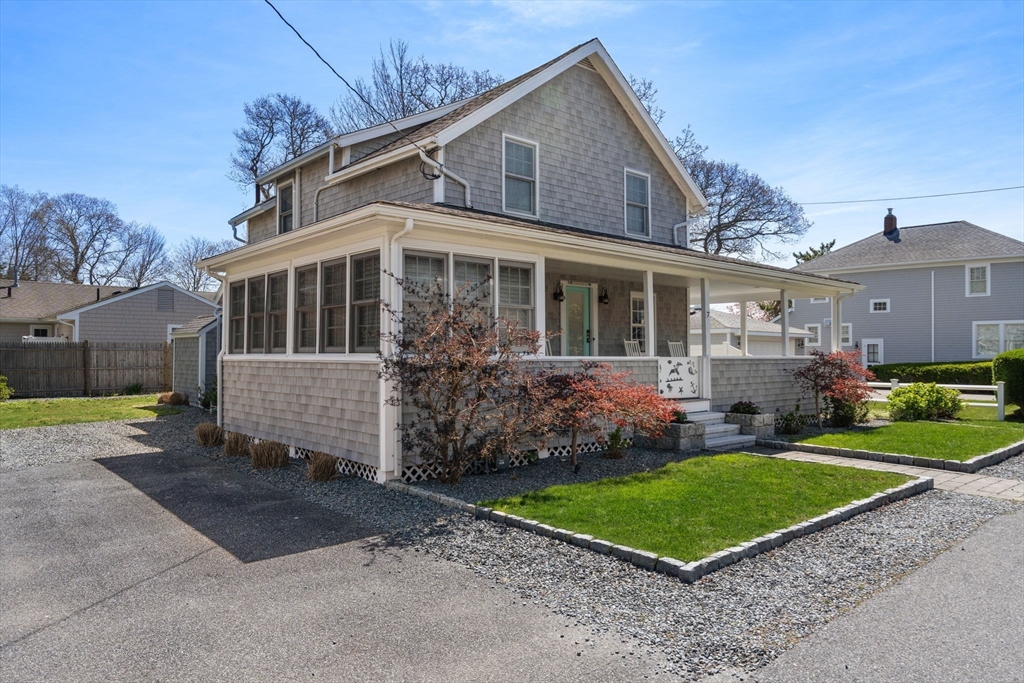 7 Hawthorne Ct