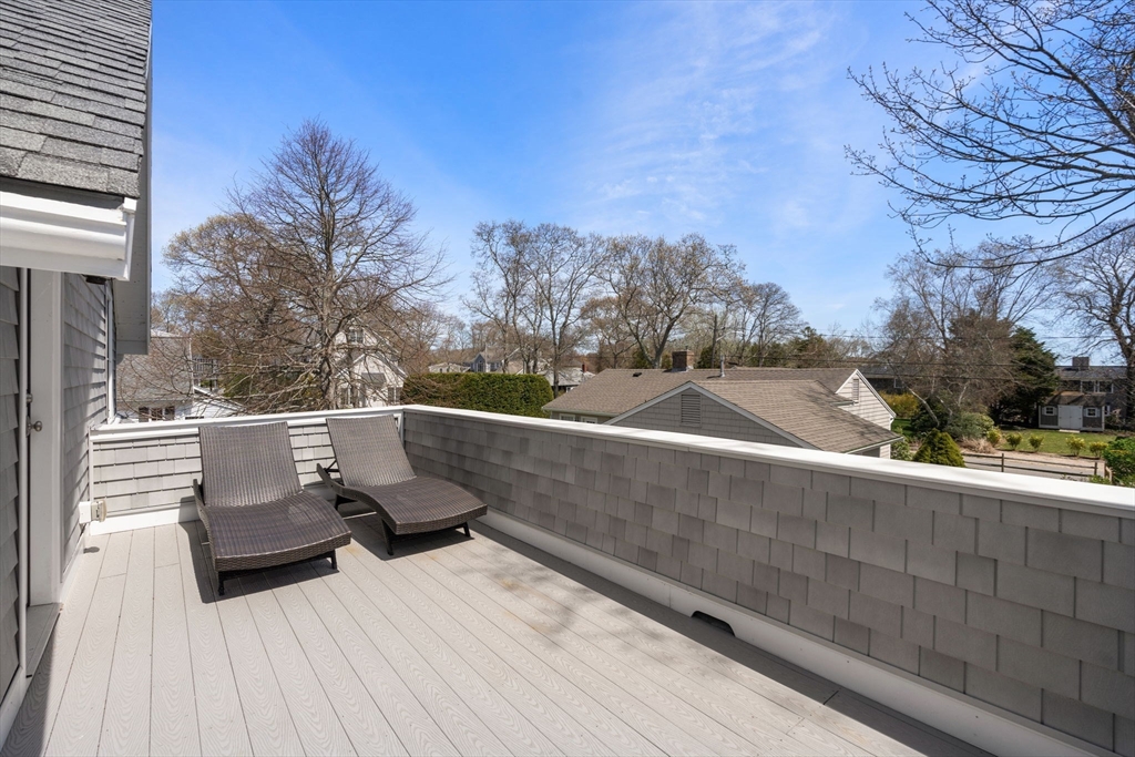 7 Hawthorne Ct
