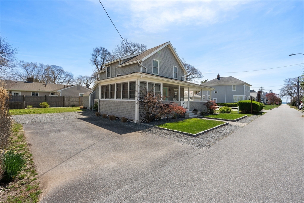 7 Hawthorne Ct
