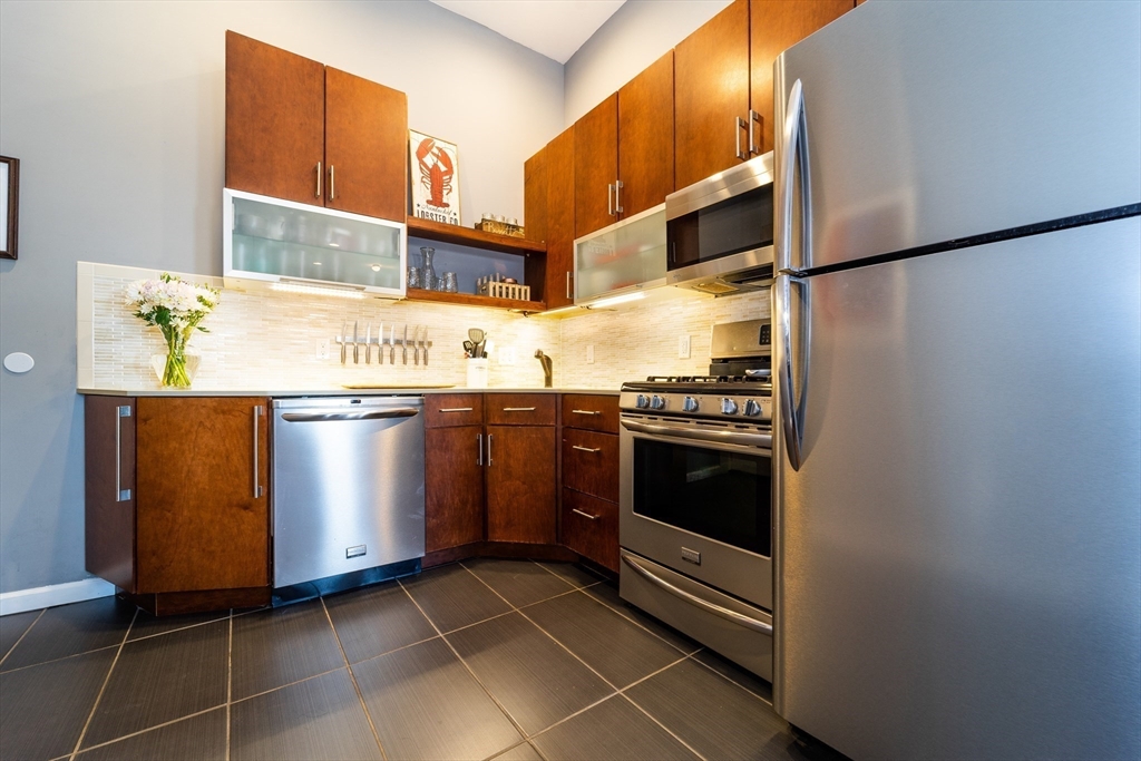 309 Emerson St # 16