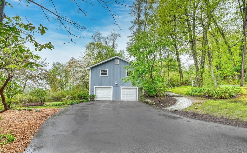7 Noon Hill Road
