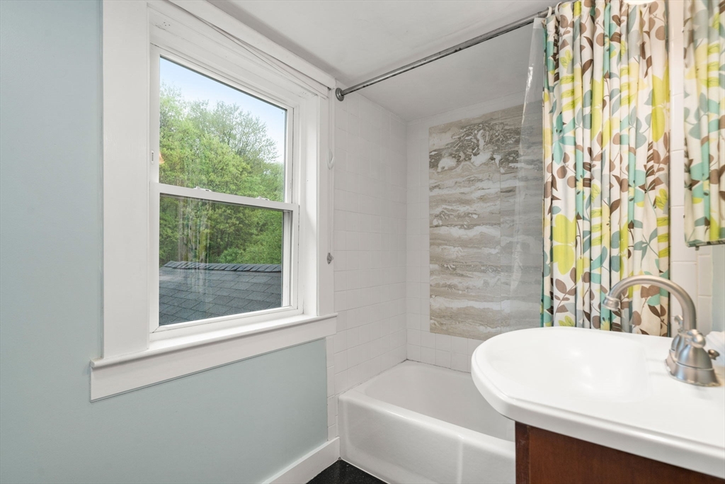 333 Wood St