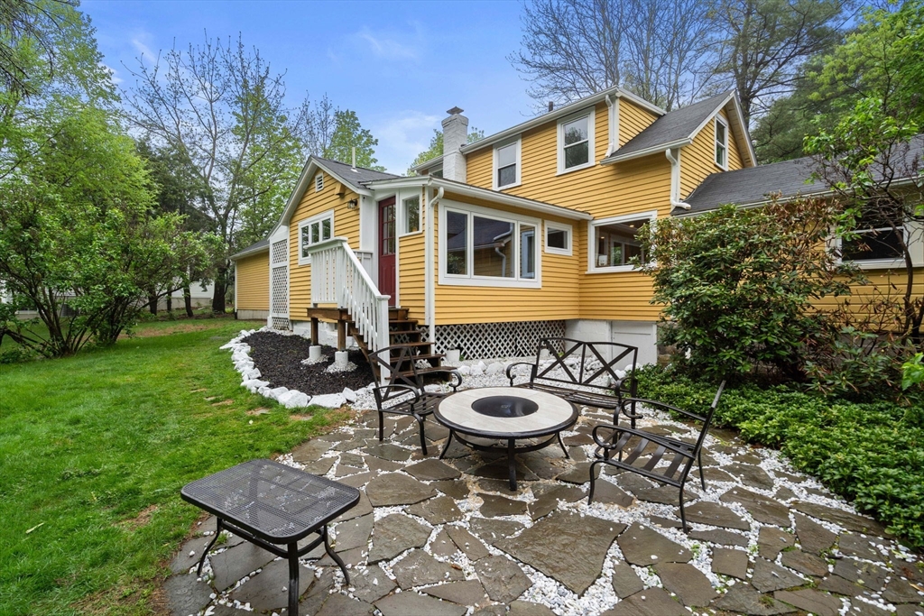 333 Wood St