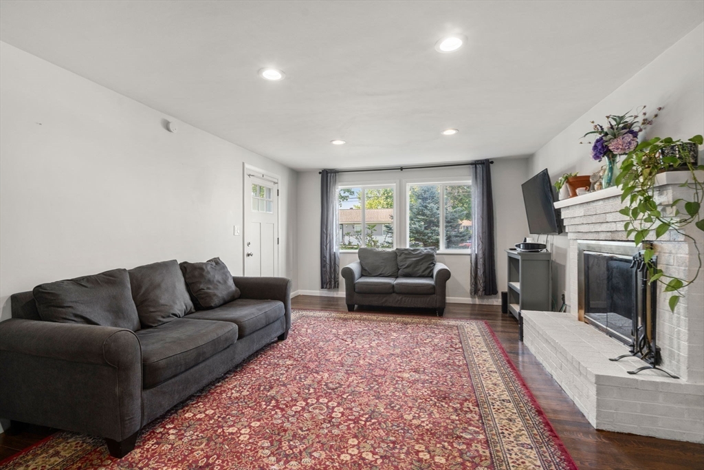 37 Porter Rd