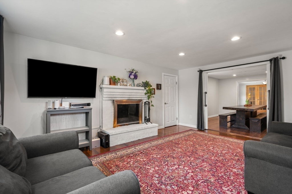 37 Porter Rd