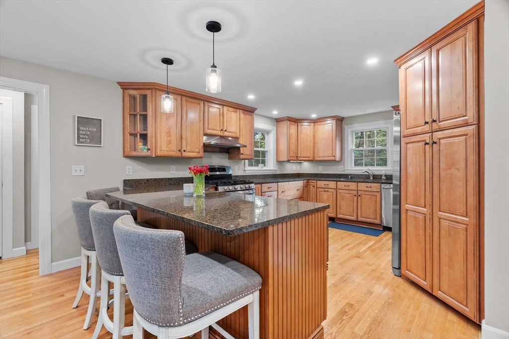 26 Cushing Rd