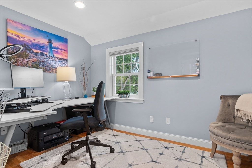 26 Cushing Rd