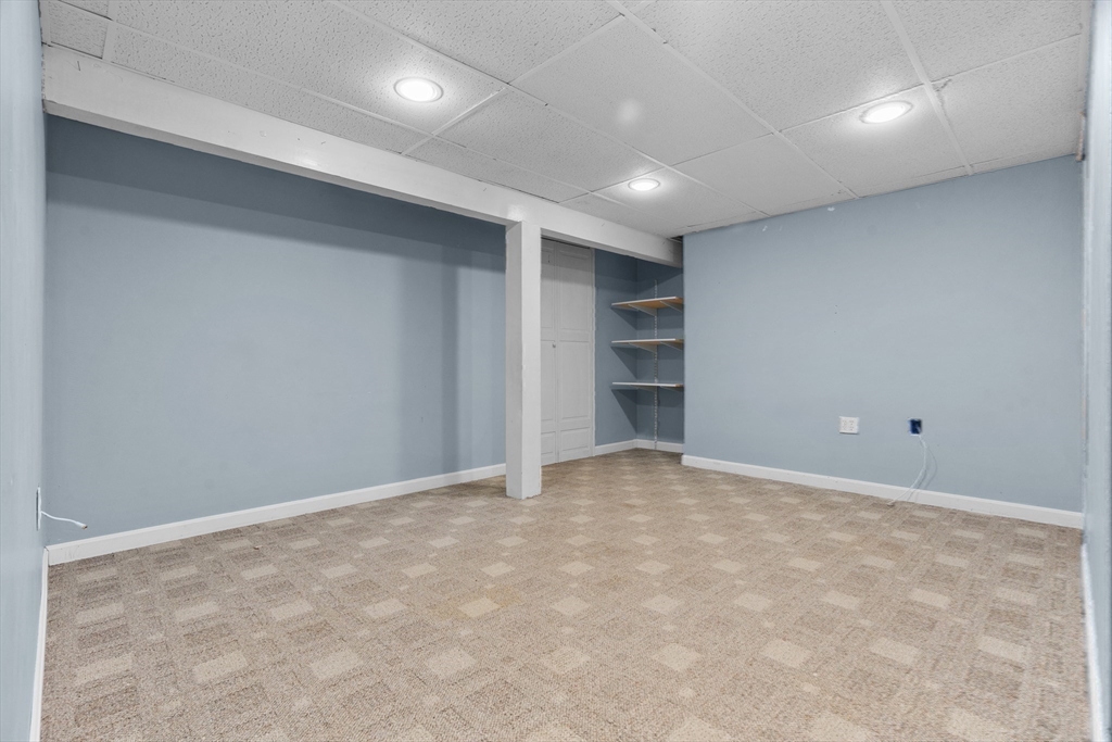 26 Cushing Rd