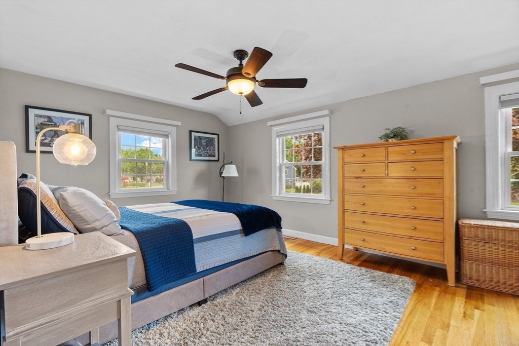 26 Cushing Rd