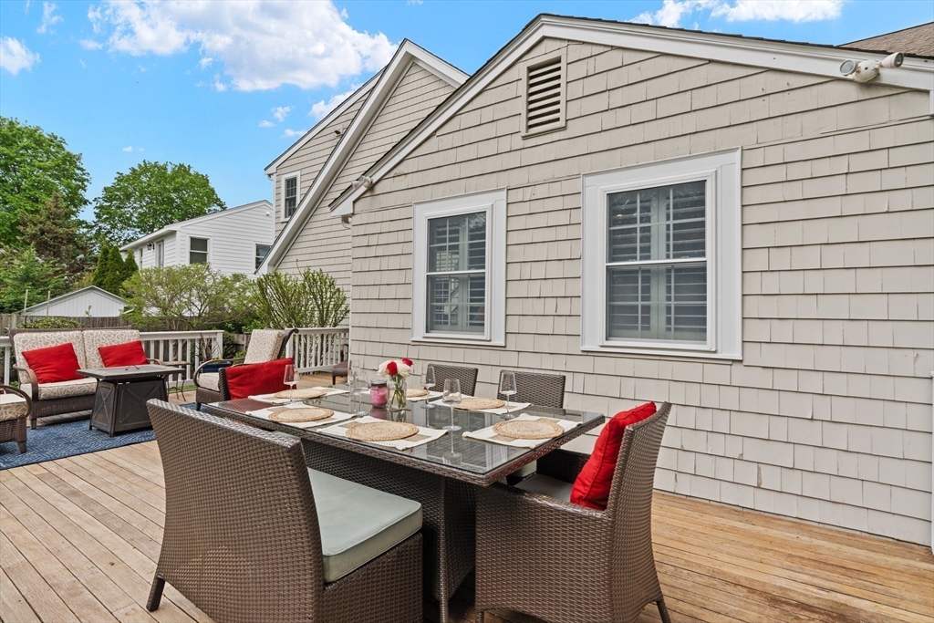 26 Cushing Rd