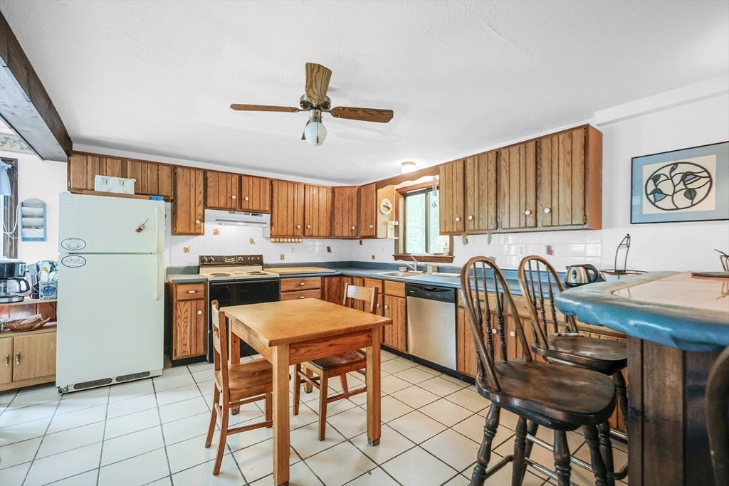 117 Lakeview Dr