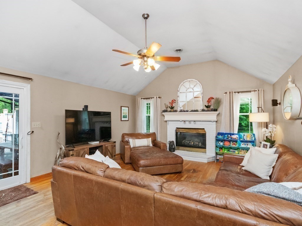 48 Twin Brook Lane
