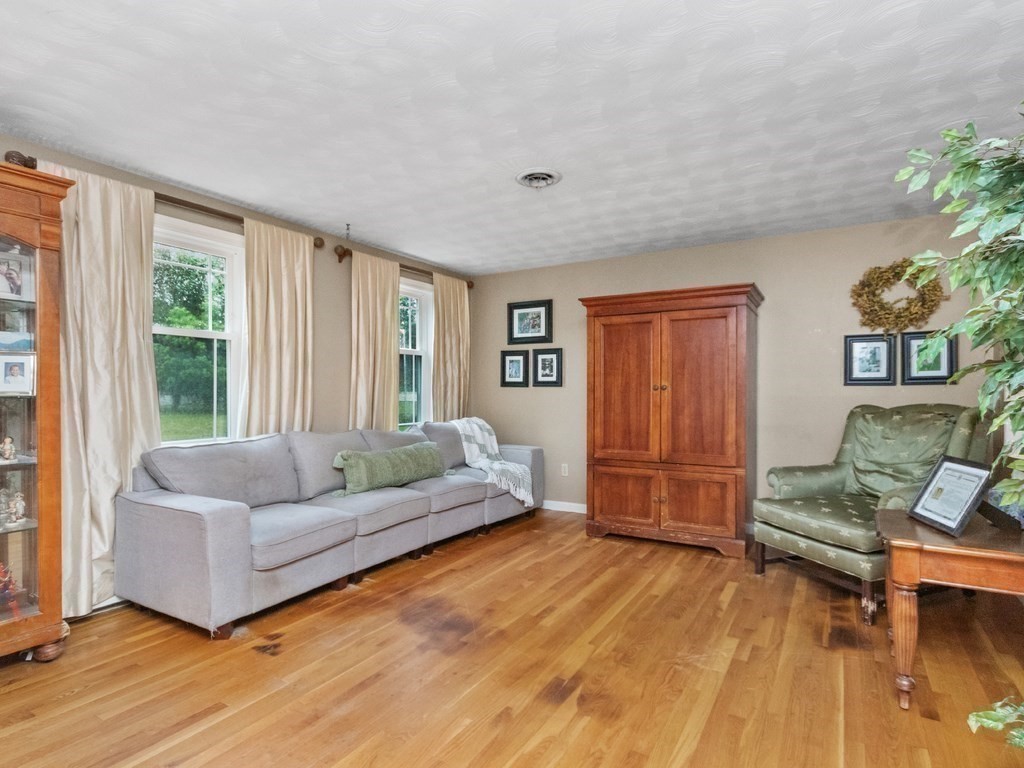 48 Twin Brook Lane
