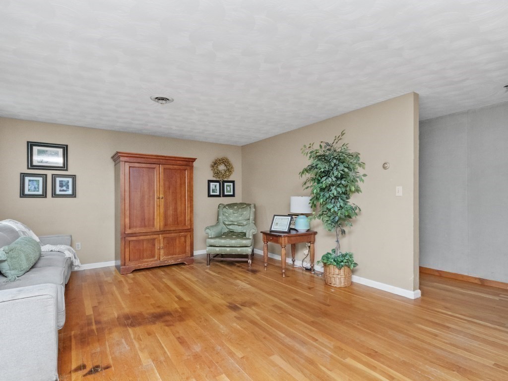 48 Twin Brook Lane