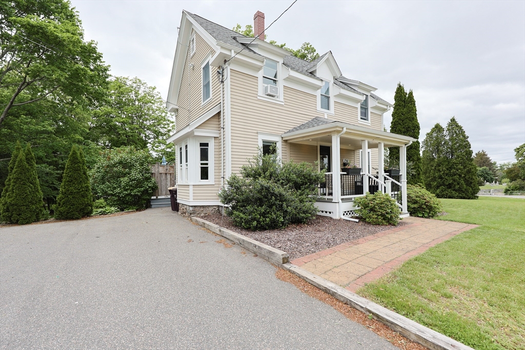 253 Front St