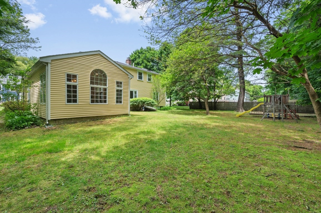 18 Edgewood Rd