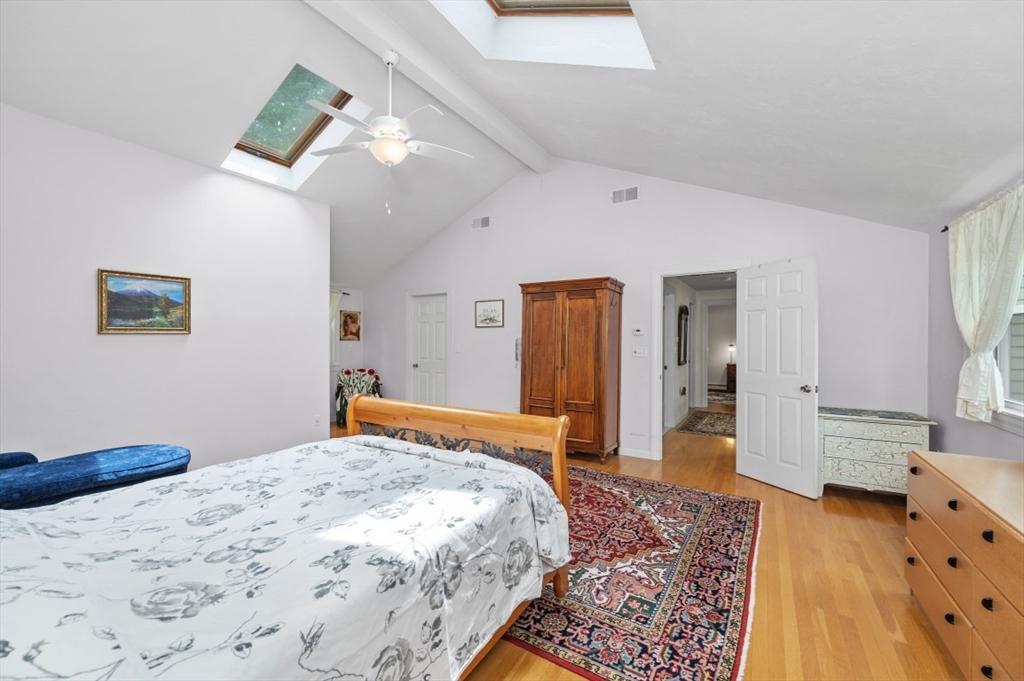 18 Edgewood Rd