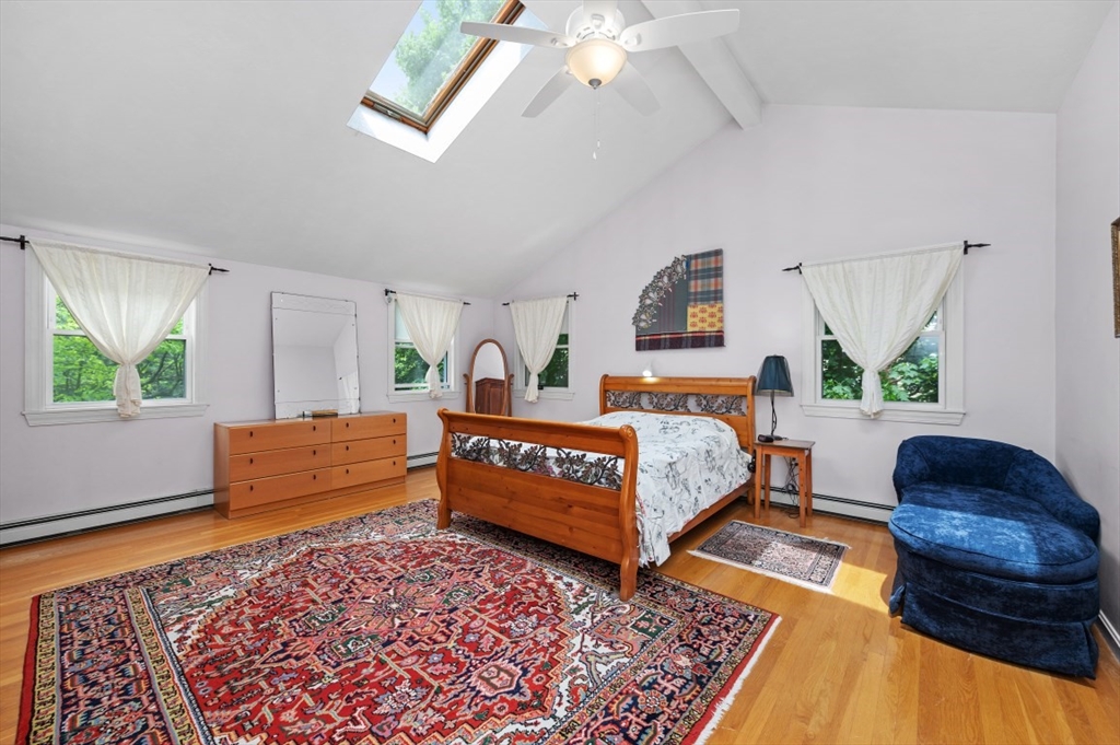 18 Edgewood Rd