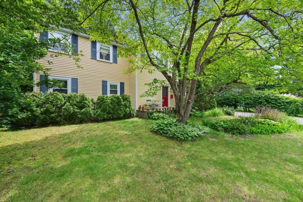 18 Edgewood Rd