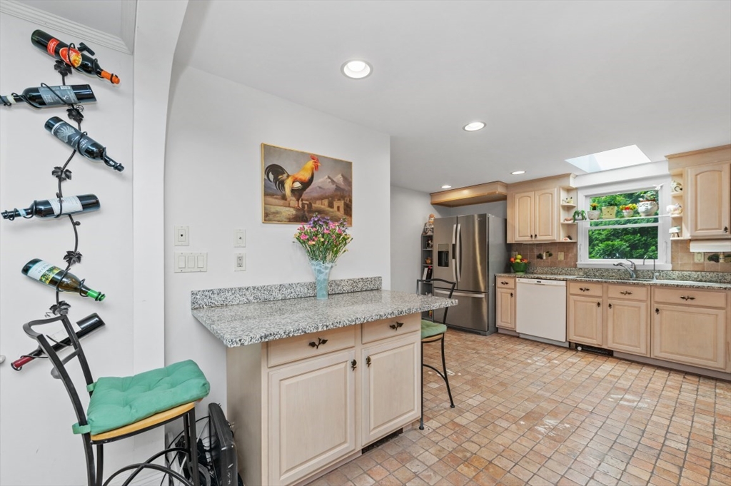 18 Edgewood Rd